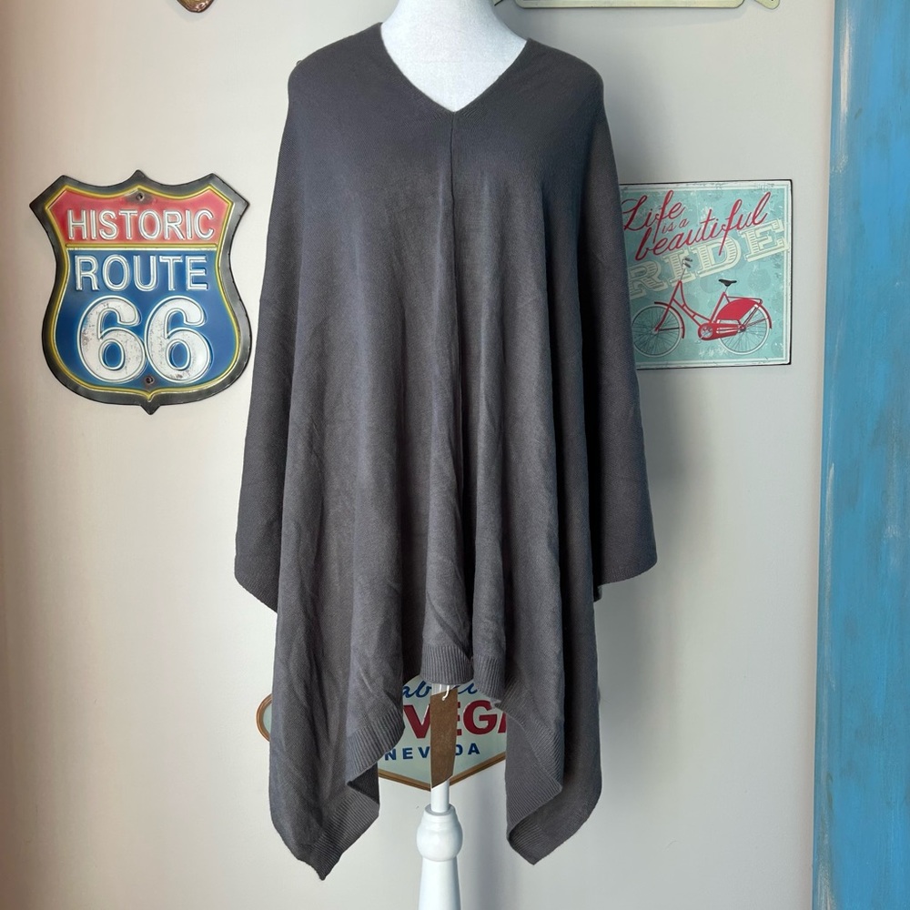 Gray Convertible Poncho Shawl Sweater Wrap Ruana Cape One Size Wear 5 Ways Soft